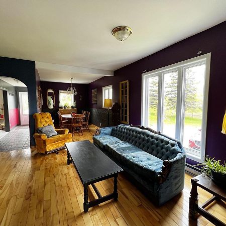 Chill Shack - Auberge Jeunesse Sainte Anne des Monts ภายนอก รูปภาพ