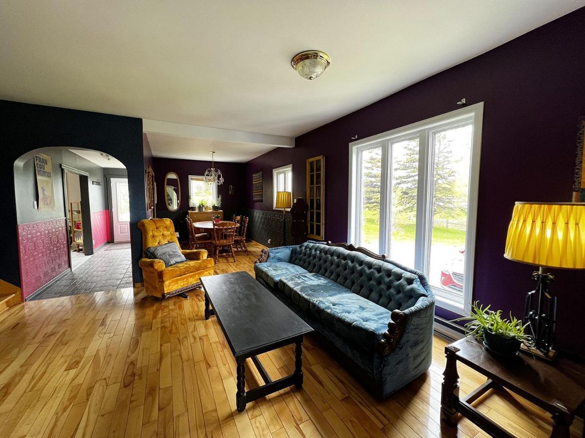 Chill Shack - Auberge Jeunesse Sainte Anne des Monts ภายนอก รูปภาพ