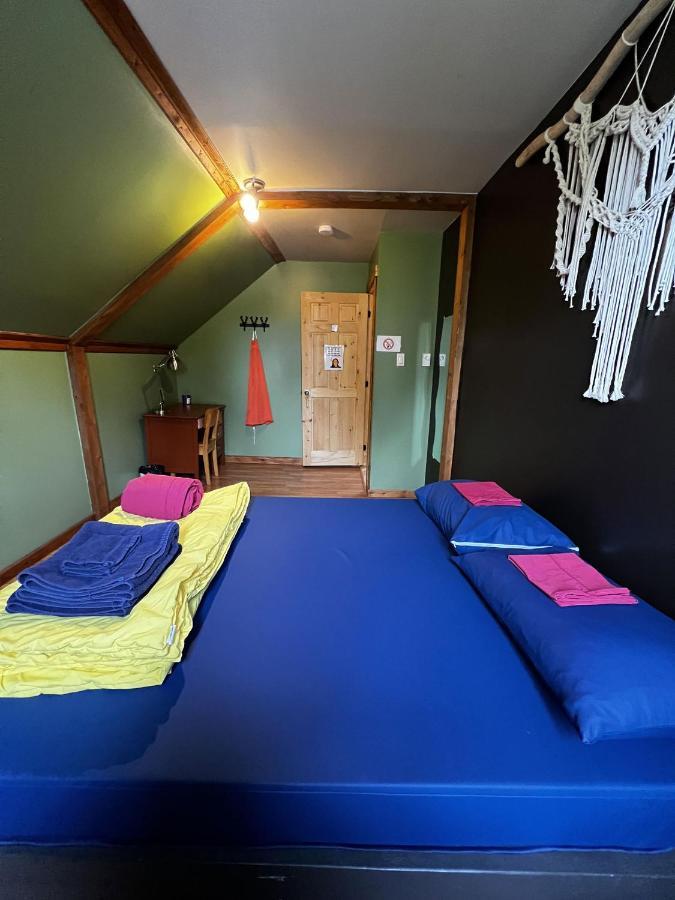 Chill Shack - Auberge Jeunesse Sainte Anne des Monts ภายนอก รูปภาพ