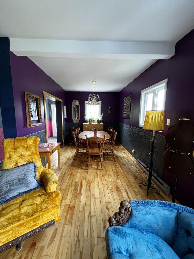 Chill Shack - Auberge Jeunesse Sainte Anne des Monts ภายนอก รูปภาพ