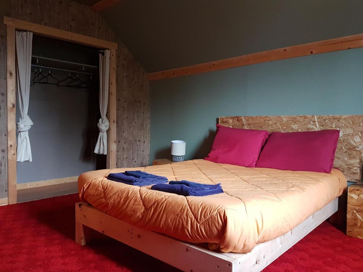 Chill Shack - Auberge Jeunesse Sainte Anne des Monts ภายนอก รูปภาพ